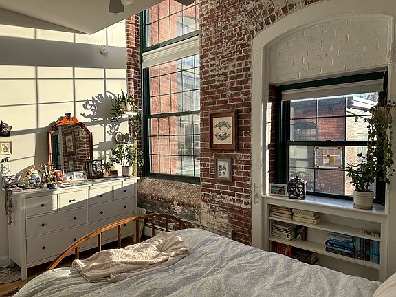 5th image of 30 Lincoln St APT 112