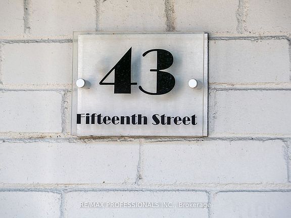 4th image of 43 15th St