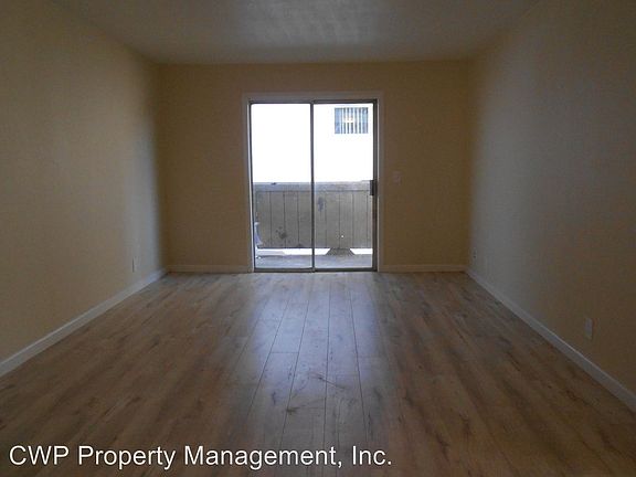3rd image of 10900 Macarthur Blvd APT 08