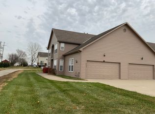 422-424 Eisenhower St, Baldwin City, KS 66006