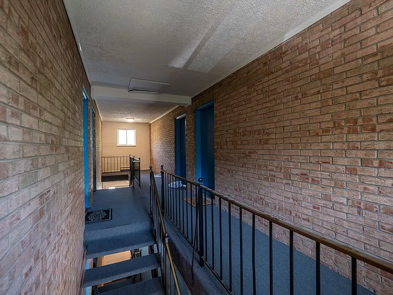 Allen Creek Apartments — Photo 19