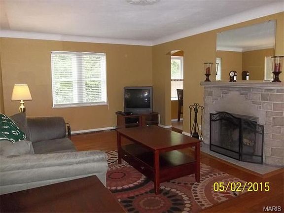 3rd image of 673 Bellsworth Ct