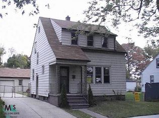 8311 Chalmers Ave, Warren, MI 48089
