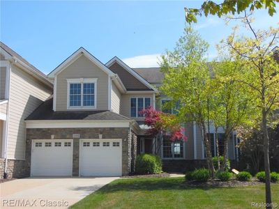 25846 Island Lake Dr #1, Novi, MI, 48374