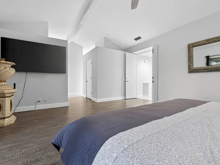 196 Kavenish Dr — Photo 20