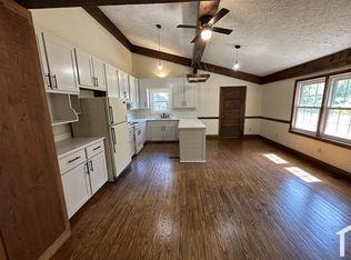 1106 Vass Rd, Spring Lake, NC 28390