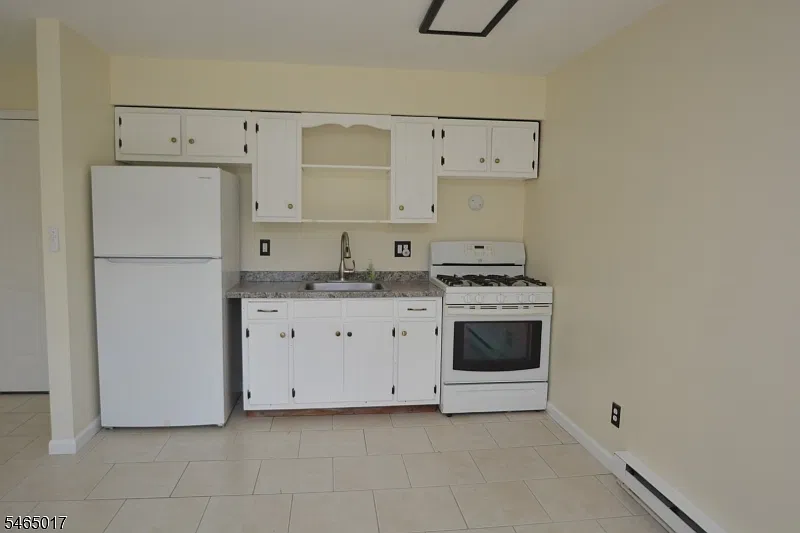 1 bed, 1.0 bath, $1,650 — Photo 4