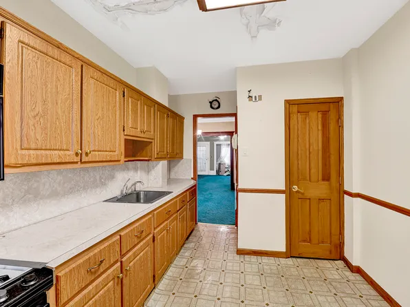 536 68th Street image 16 of 32