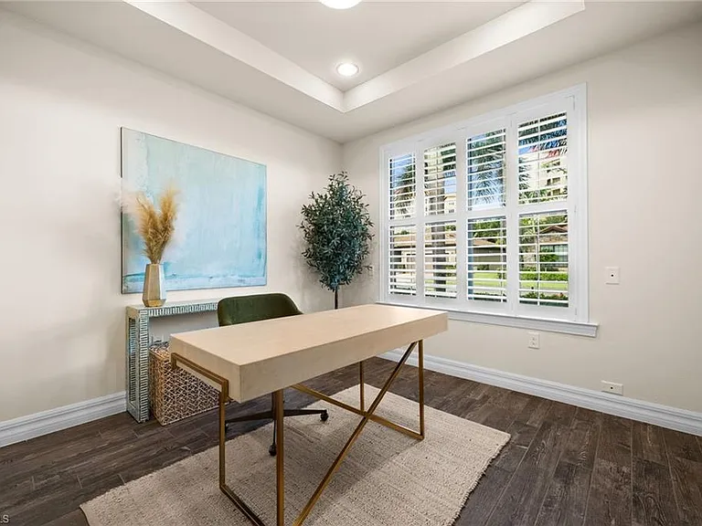 14750 Laguna Dr — Photo 4