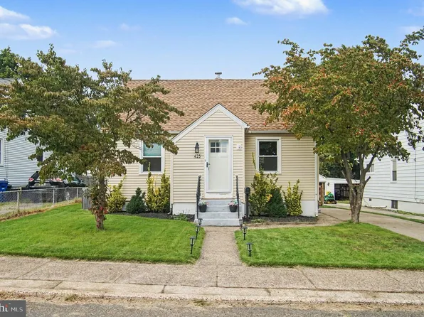 423 E Park Ave, Maple Shade, NJ 08052