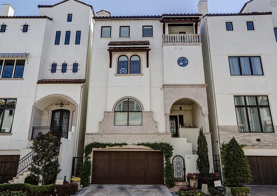 1st image of 126 Calle Catalina Pl