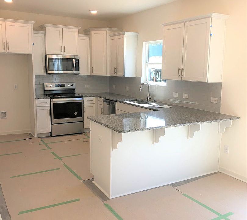 2nd image of 7028 Duncan Acres Dr