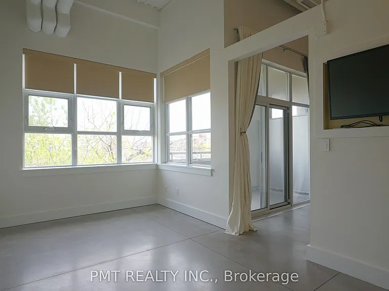 550 Hopewell Ave #302 — Photo 12