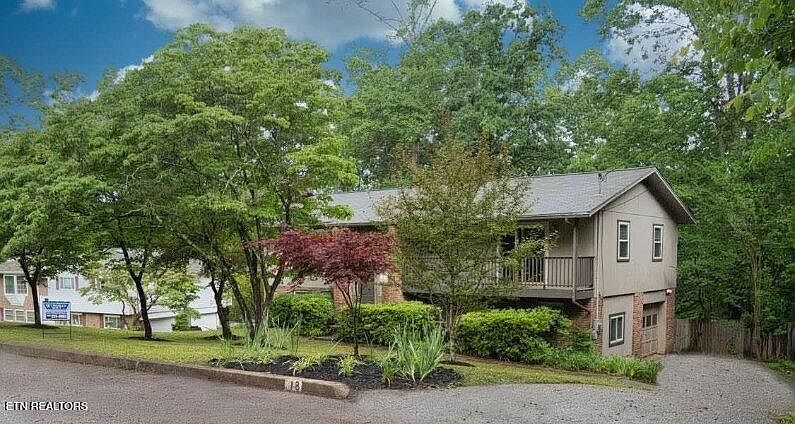 1st image of 18 Moore Ln