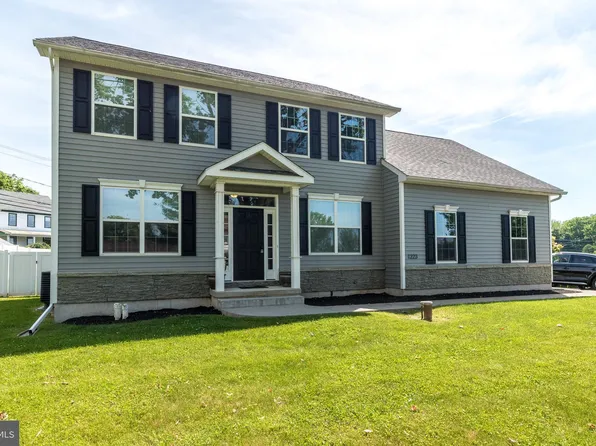 1223 Brandt Dr, Breinigsville, PA 18031