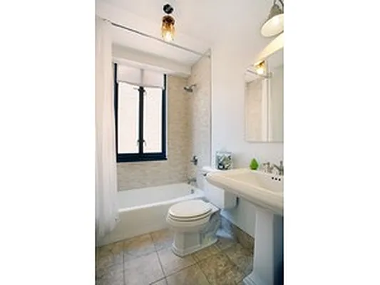 Sold by Citi Habitats | media 18