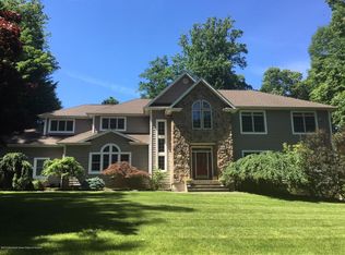 12 Coventry Sq, Holmdel, NJ 07733