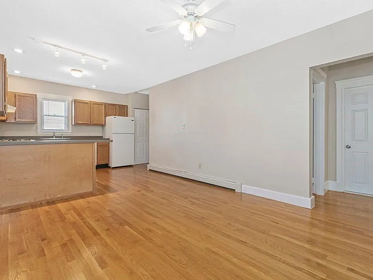549 Main St #1 — Photo 6