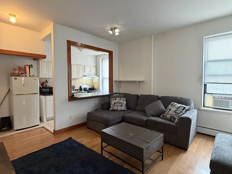 851 Bergen Ave #3B — Photo 1