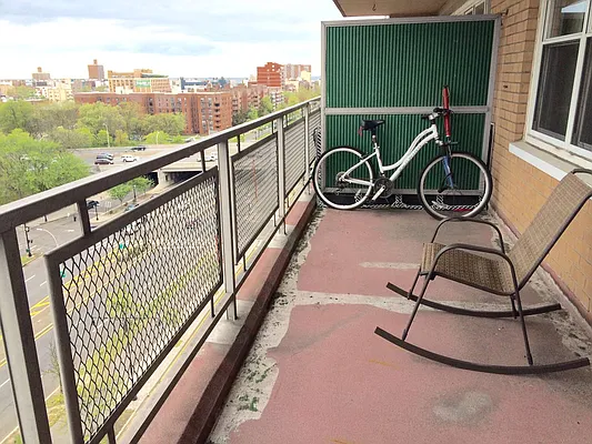 Sold by Elbe Real Estate Inc | media 27