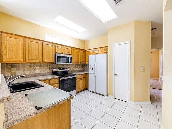 5th image of 113 Bass St