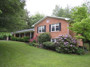 920 Providence Pl, Lexington, VA 24450