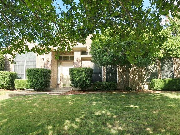 2nd image of 2083 S Old Orchard Ln