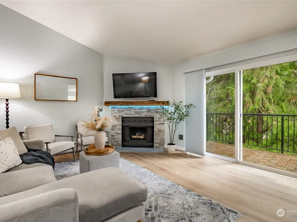 12028 100th Avenue NE #N301, Kirkland, WA 98034