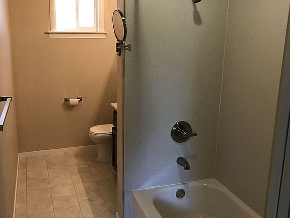 5th image of 814 & 816 Kelly Way #814