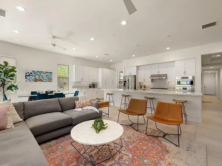 2802 Retreat Cir — Photo 5