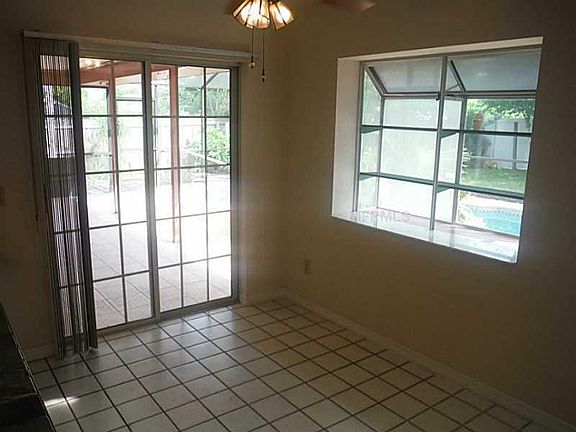 5th image of 810 N 4th Ave