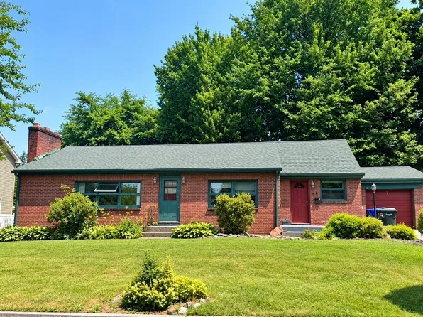 64 Goodrich St, Springfield, MA 01104
