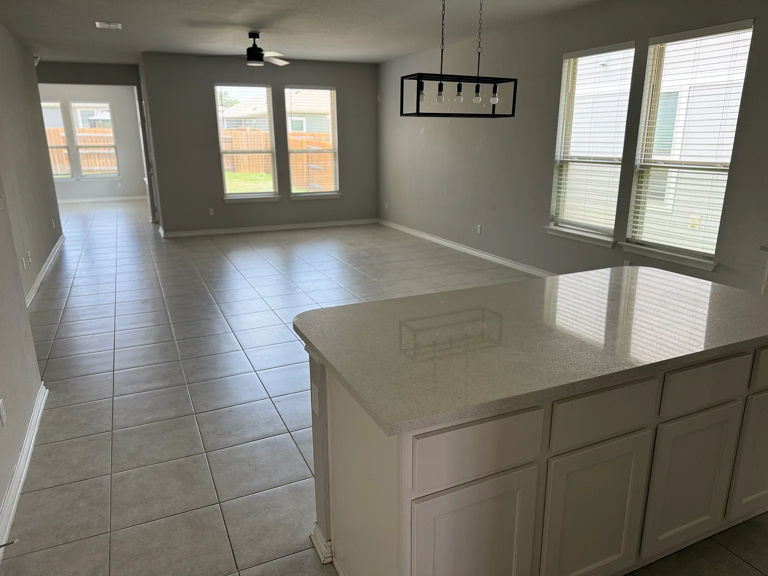 3 bed, 1875 sqft, $2,250 — Photo 3