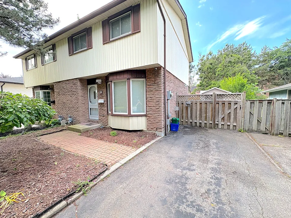 39 Elma St