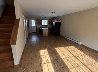 203 S Main St APT 1, Saint Albans, VT 05478