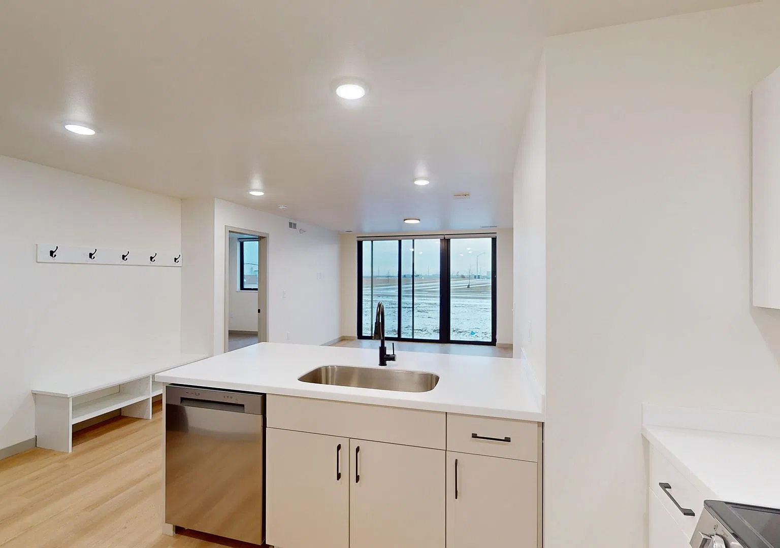 Jefferson Reserve Apartments — Photo 3