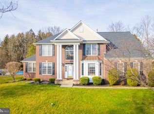 4 Ashley Ct, East Windsor, NJ 08520