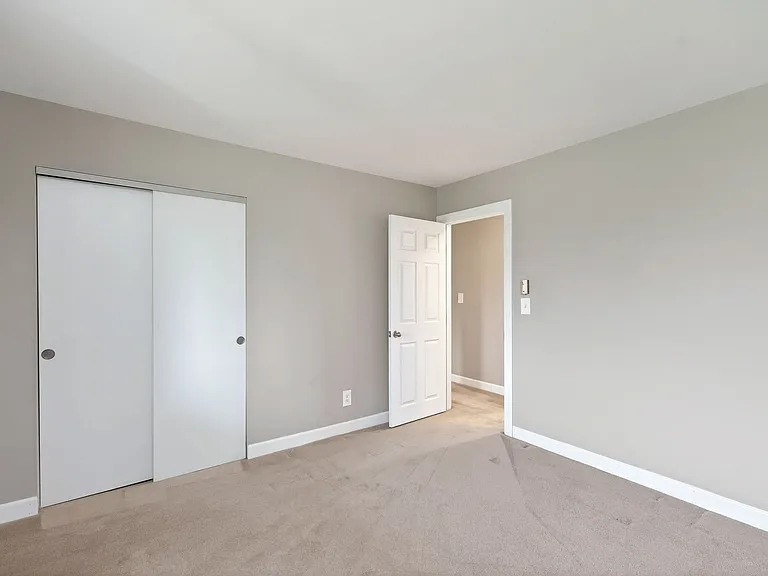 543 W Krepps Rd — Photo 18