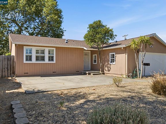 4th image of 1830 Charmeran Ave