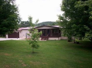520 Old Hen Valley Rd, Oliver Springs, TN 37840