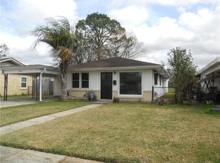 2041 Manor Heights Dr, Marrero, LA 70072