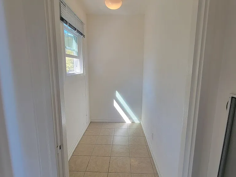 415 & 417 N Kentucky St — Photo 5