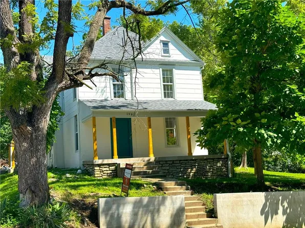 1982 Wood Ave, Kansas City, KS 66104