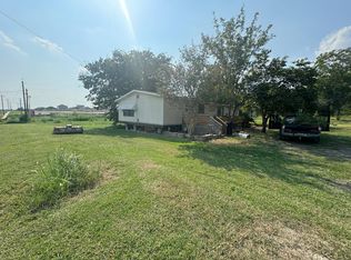 1739 Weil Rd, Marion, TX 78124