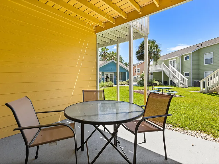 8707 Knightsbridge Ct #B — Photo 32