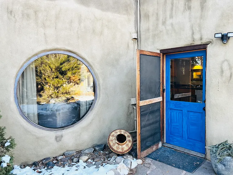 114 Upper Ranchitos Rd — Photo 32