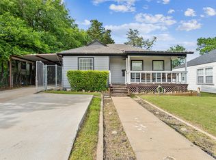 2815 W 8th St, Dallas, TX 75211