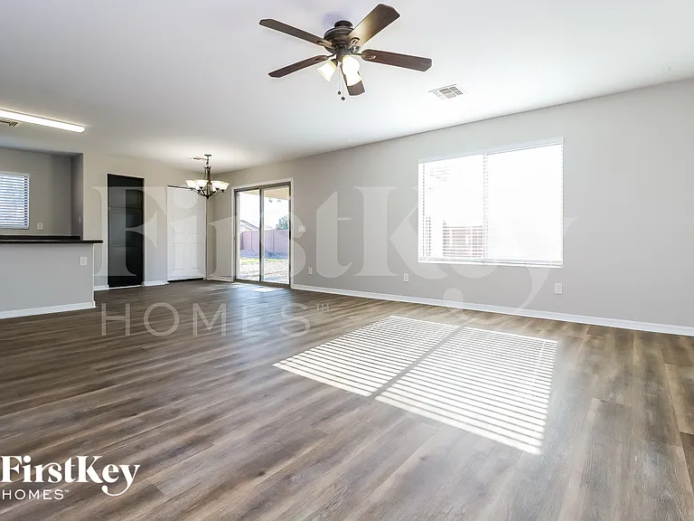 21797 W Sonora St — Photo 3