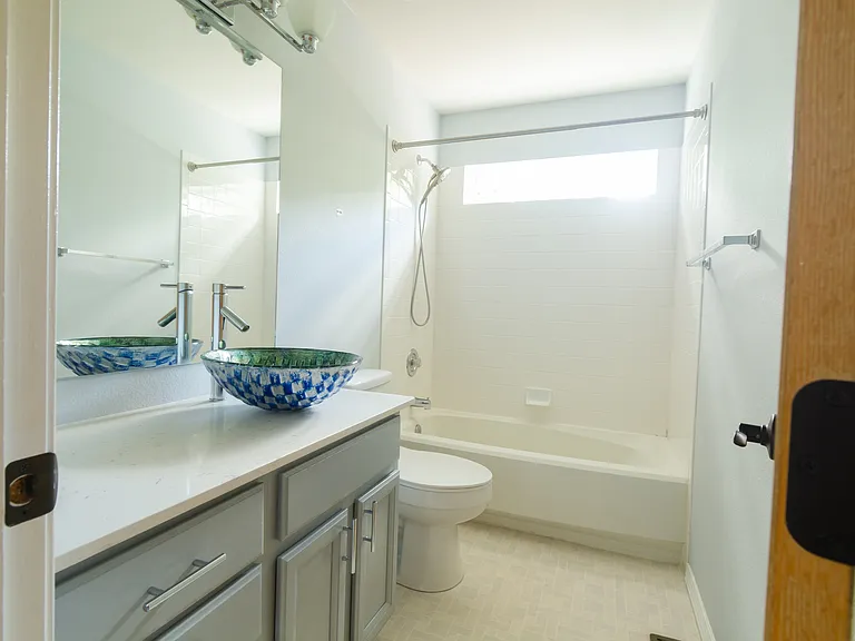 1360 Pinon Ridge Ct — Photo 13