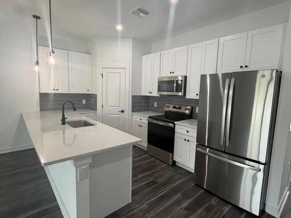 5345 29th St SW, Lehigh Acres, FL 33973